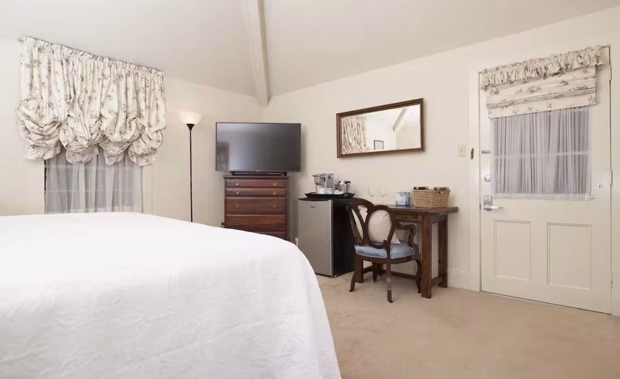 Image of Monica Room