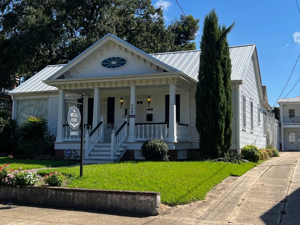 Image of the Natchez Pearl Exterior